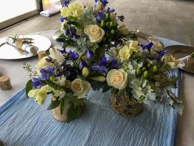 Floral arrangement 30