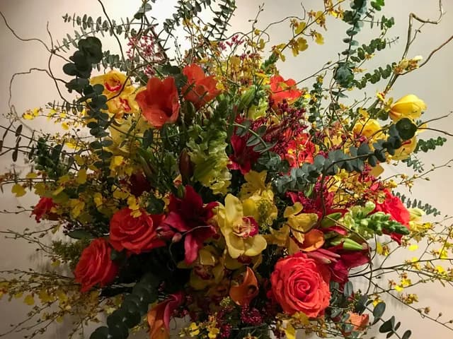 Floral arrangement 35