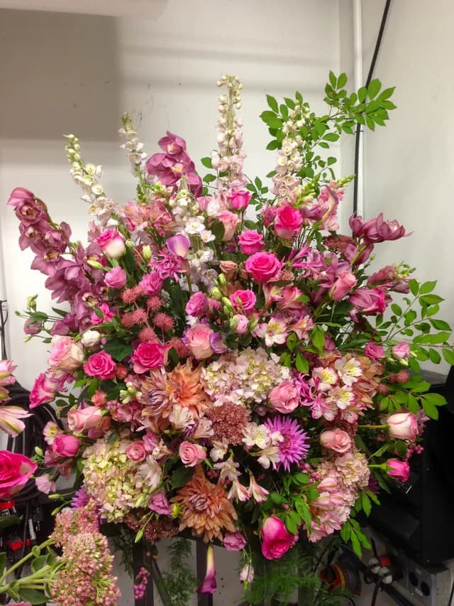 Floral arrangement 43