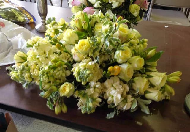 Floral arrangement 24